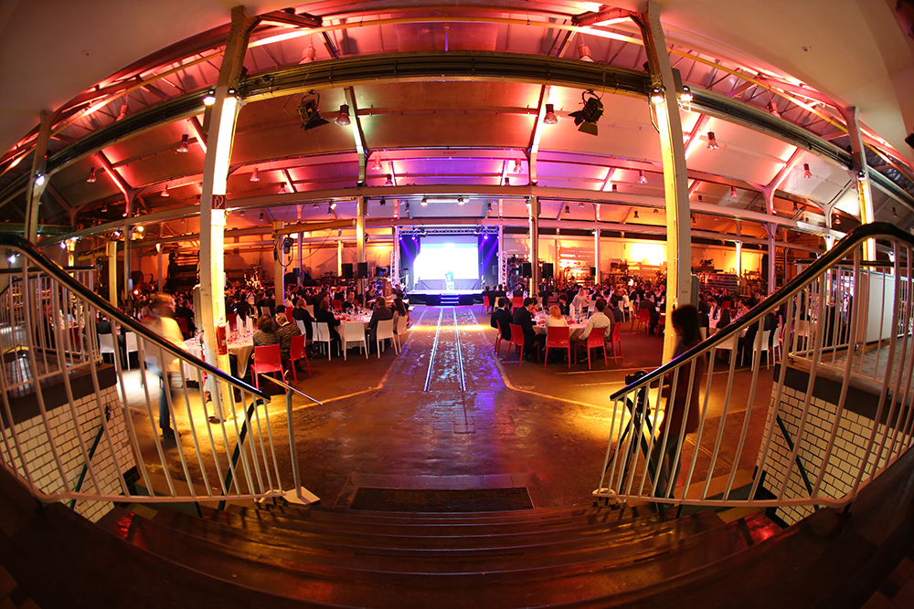 Textiles Dinner in industrielle Kulisse – die »Maschinenhalle«